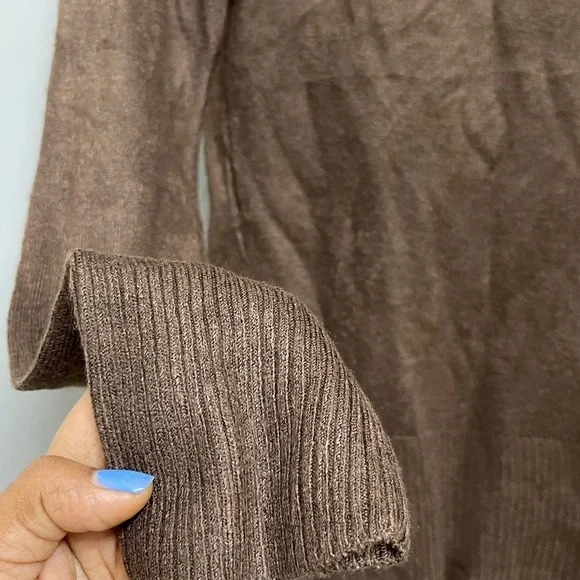 Turtle neck sweater - Picture 4 of 5